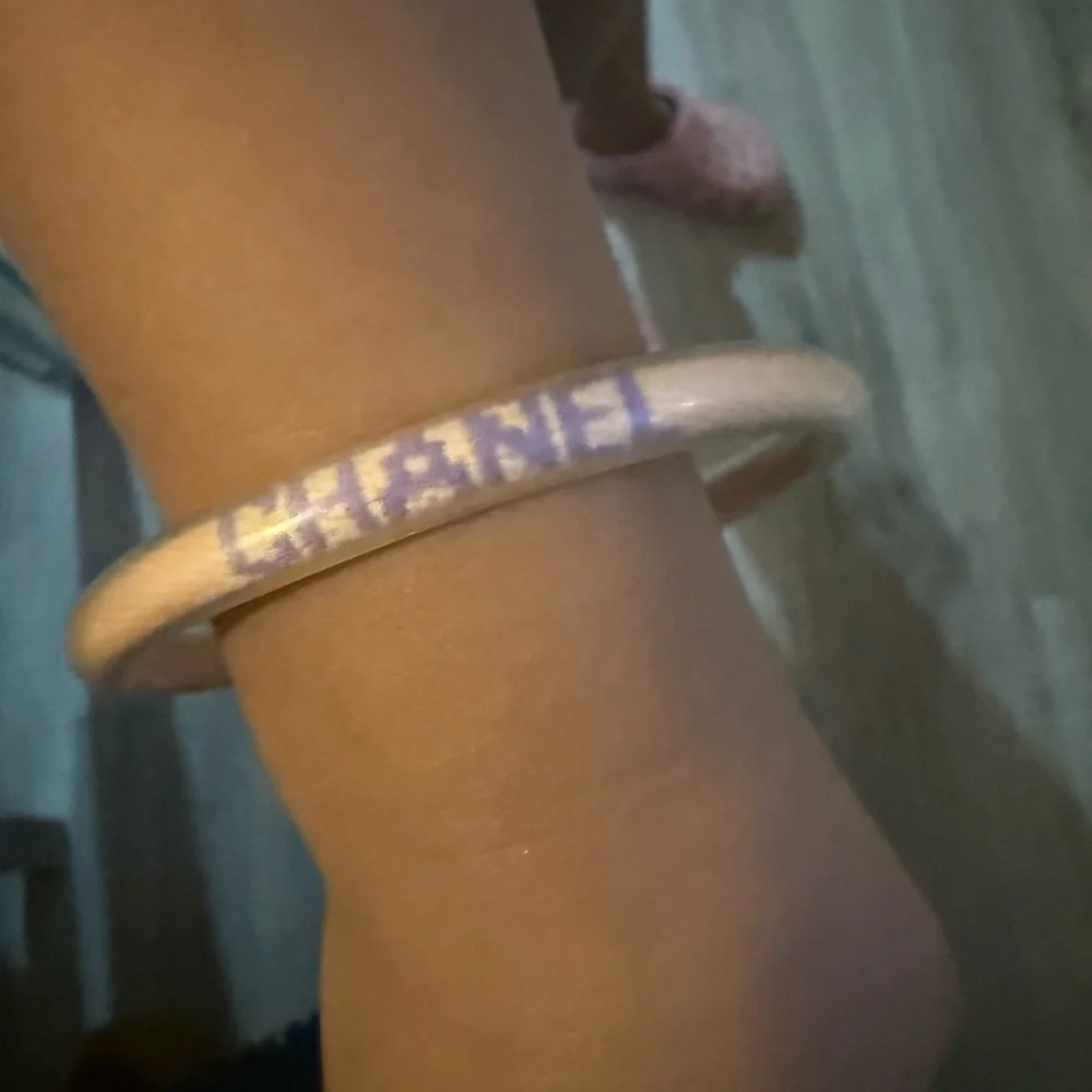 CHANEL Cream and Purple Bracelet with Metallic Clasp - Picture 7 of 8